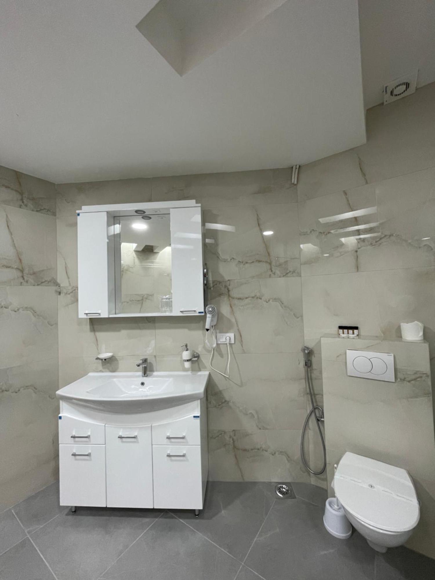 Hotel Bella Nella Лесковац Экстерьер фото